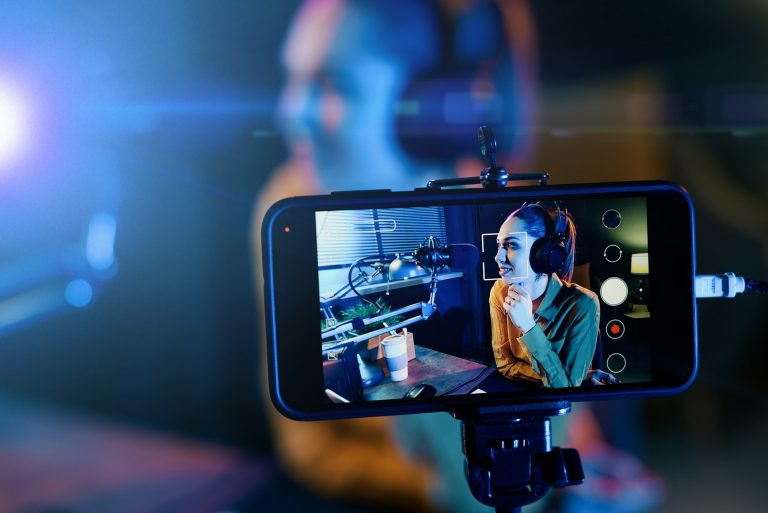 Maximizing Engagement Through Live Video Streaming